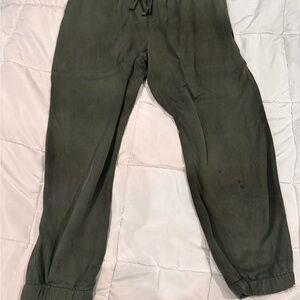 BR Women’s Olive Green Jogger Pants size medium